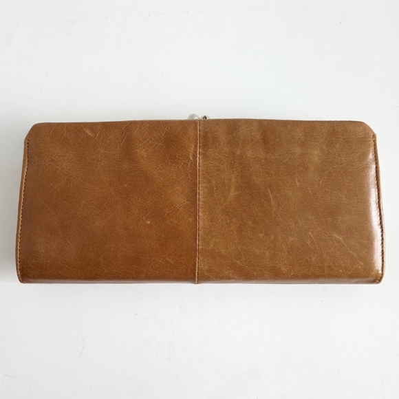HOBO New Distressed Ruched Leather Tan/Brown Wallet Kisslock Clutch Phone Pocket - Picture 4 of 12